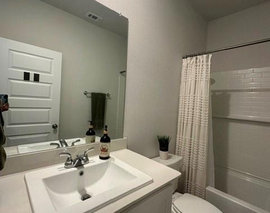 516 Hickory Ridge - Photo Thumbnail 4