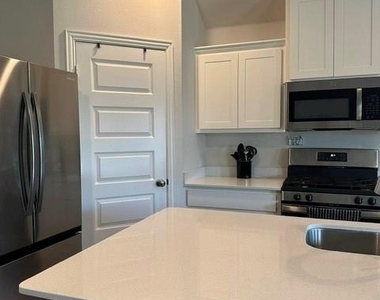 516 Hickory Ridge - Photo Thumbnail 7
