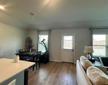 516 Hickory Ridge - Photo Thumbnail 9
