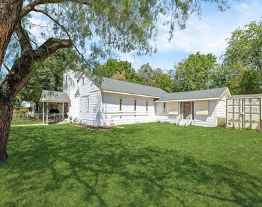 3024 Conklin Street - Photo Thumbnail 5