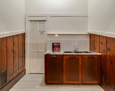 3024 Conklin Street - Photo Thumbnail 16
