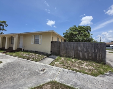 978 Sumter Road W - Photo Thumbnail 5