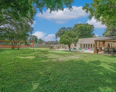 166 Old Country Road S - Photo Thumbnail 42