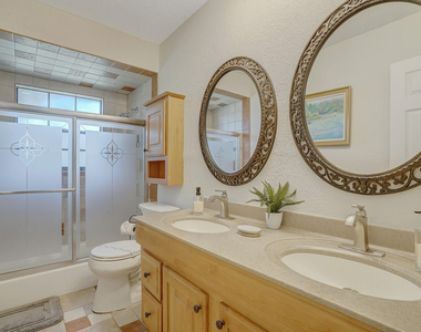 166 Old Country Road S - Photo Thumbnail 32
