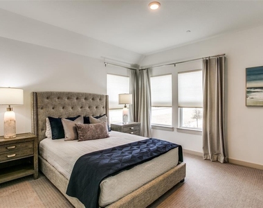 100 Claire Drive - Photo Thumbnail 17