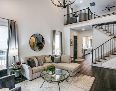 100 Claire Drive - Photo Thumbnail 2