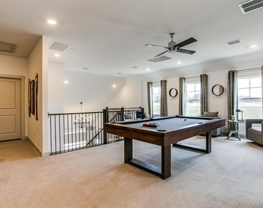 100 Claire Drive - Photo Thumbnail 14