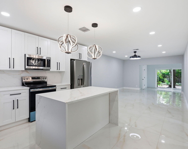 2999 Ne 2nd Avenue - Photo Thumbnail 7
