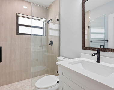 2999 Ne 2nd Avenue - Photo Thumbnail 27