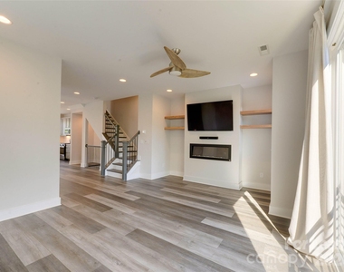 606 W End Drive - Photo Thumbnail 11