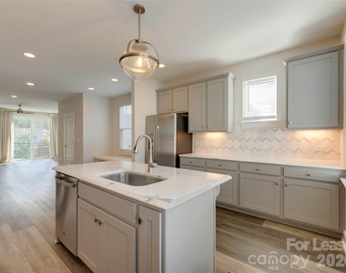 606 W End Drive - Photo Thumbnail 22