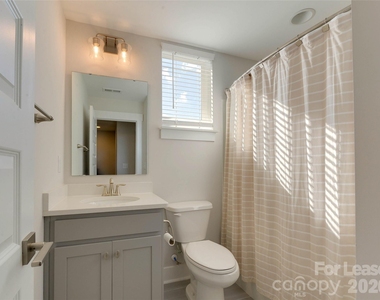 606 W End Drive - Photo Thumbnail 32