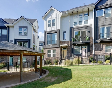 606 W End Drive - Photo Thumbnail 45