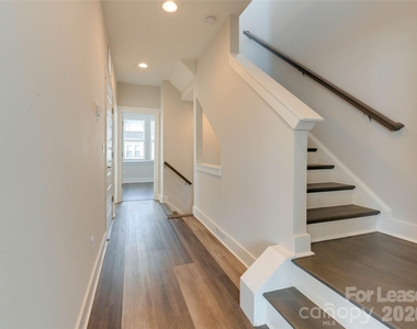 606 W End Drive - Photo Thumbnail 25