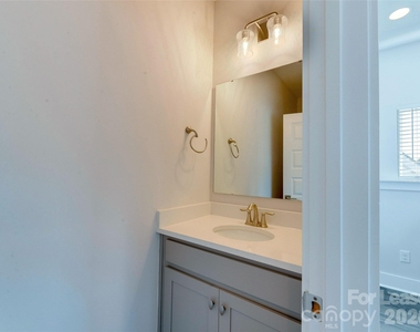 606 W End Drive - Photo Thumbnail 37