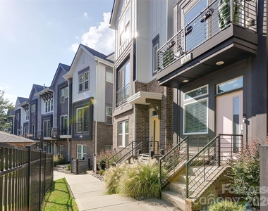 606 W End Drive - Photo Thumbnail 44