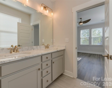 606 W End Drive - Photo Thumbnail 29