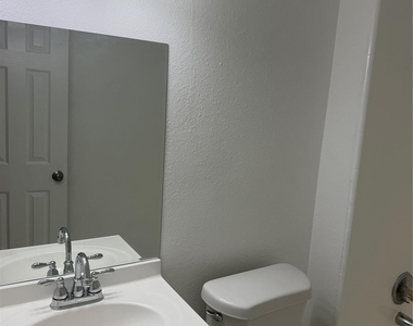 9805 Walnut Street - Photo Thumbnail 5