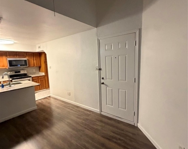 9805 Walnut Street - Photo Thumbnail 4