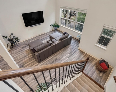 8249 Short Street - Photo Thumbnail 21