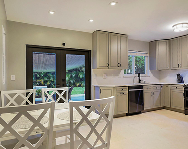 1701 Sw 32nd Court - Photo Thumbnail 2