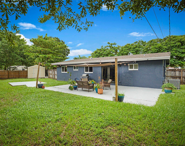 1701 Sw 32nd Court - Photo Thumbnail 20