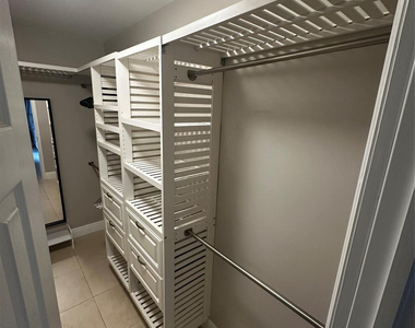 1701 Sw 32nd Court - Photo Thumbnail 23