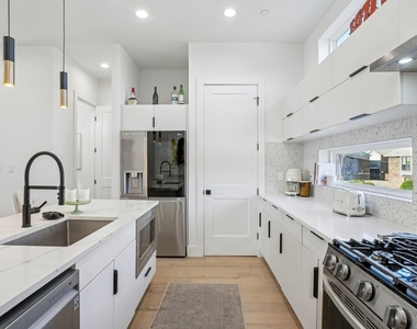 145 N Henderson Avenue - Photo Thumbnail 12