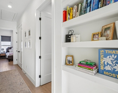 145 N Henderson Avenue - Photo Thumbnail 19