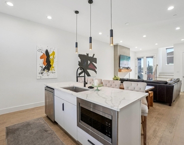 145 N Henderson Avenue - Photo Thumbnail 13
