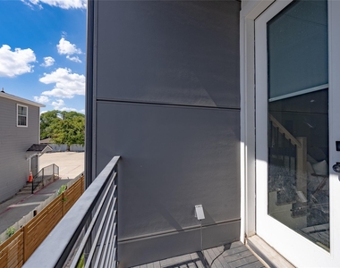 145 N Henderson Avenue - Photo Thumbnail 30