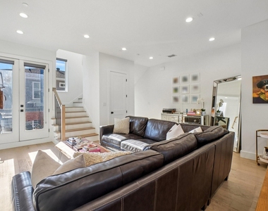 145 N Henderson Avenue - Photo Thumbnail 6