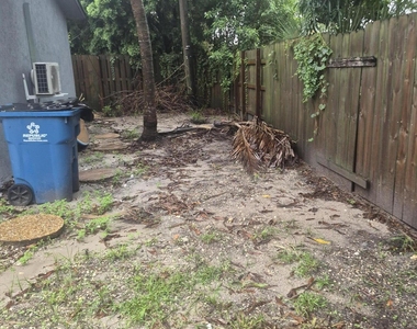 1200 Ne 5th Terrace - Photo Thumbnail 1