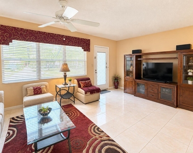 3305 Aruba Way - Photo Thumbnail 1