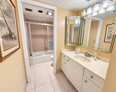 3305 Aruba Way - Photo Thumbnail 9