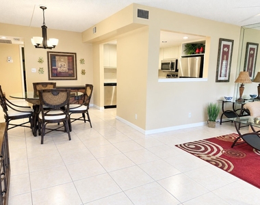 3305 Aruba Way - Photo Thumbnail 2