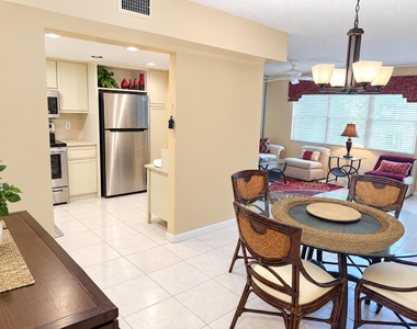 3305 Aruba Way - Photo Thumbnail 7