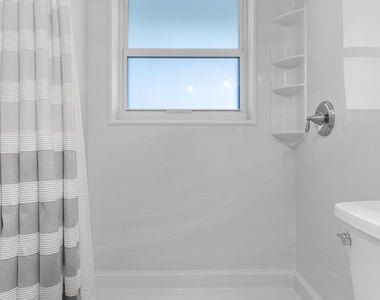 7797 Golf Cir Drive - Photo Thumbnail 4