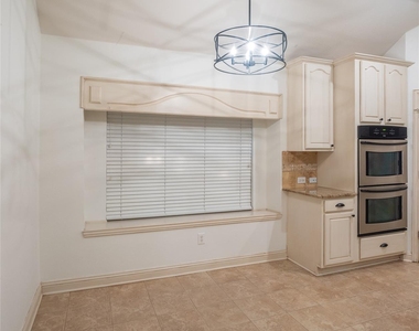 742 Yellowstone Drive - Photo Thumbnail 11