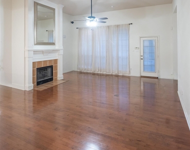 742 Yellowstone Drive - Photo Thumbnail 6