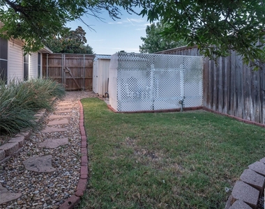 742 Yellowstone Drive - Photo Thumbnail 20