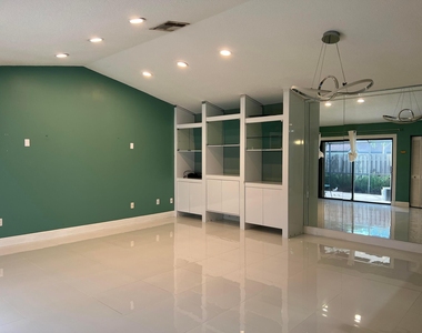 8951 Sw 19th Street - Photo Thumbnail 1