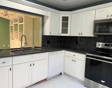 8951 Sw 19th Street - Photo Thumbnail 4