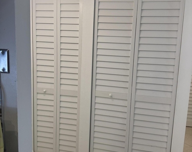 2755 W Atlantic Avenue - Photo Thumbnail 8