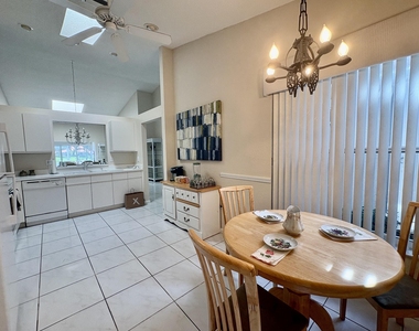 7702 Majestic Palm Drive - Photo Thumbnail 38