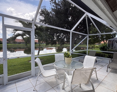 7702 Majestic Palm Drive - Photo Thumbnail 14