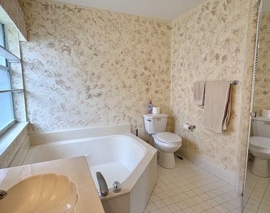 7702 Majestic Palm Drive - Photo Thumbnail 35