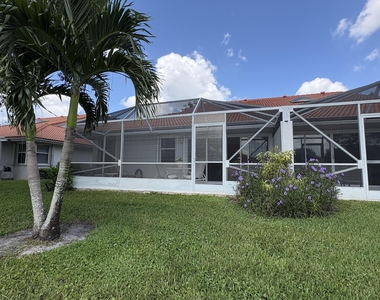 7702 Majestic Palm Drive - Photo Thumbnail 12