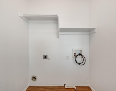 9711 Brierwyck Drive - Photo Thumbnail 21
