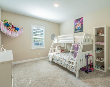 8116 Maybury - Photo Thumbnail 13